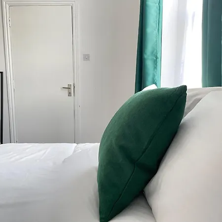 Guest house Marroway Shared House *
