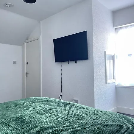 Guest house Marroway Shared House
